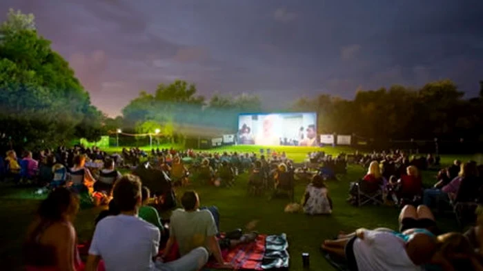 Cinematograful va fi amenajat pe Faleza Superioară. Foto: Adevărul