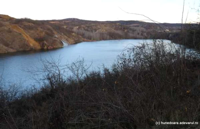 lacul teliuc hunedoara foto daniel guta adevarul