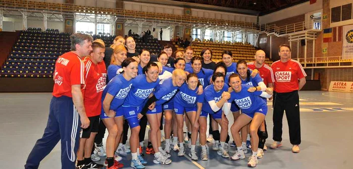 Speranţele pentru Oltchim Râmnicu Vâlcea vin din partea statului: Cristian Gaţu a cerut ajutorul premierului Victor Ponta pentru salvarea echipei de handbal FOTO Mediafax