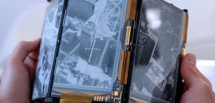 PaperFold - un prototip de telefon cu trei ecrane FOTO Universitatea Queen
