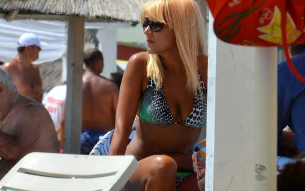 elene udrea plaja 10 jpg