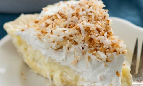 Tarta cu crema de cocos, banane si frisca jpeg