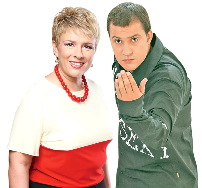 
    Cele două vedete sunt  la cuţite, deşi, până  nu de mult, i-a unit  o mare prietenie  