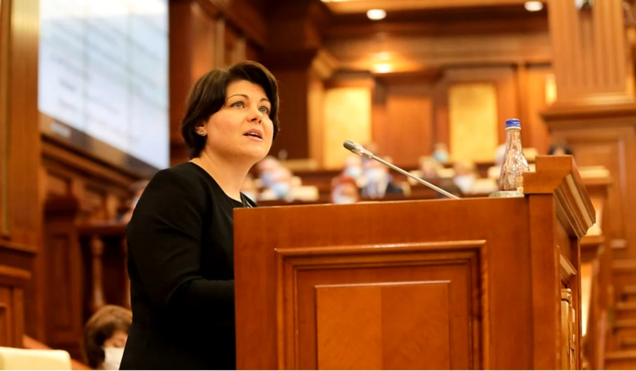 Natalia Gavriliţa, la tribuna Parlamentului