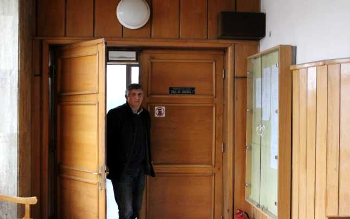 Eduard Cincă, funcţionar la OCPI, este acuzat de luare de mită