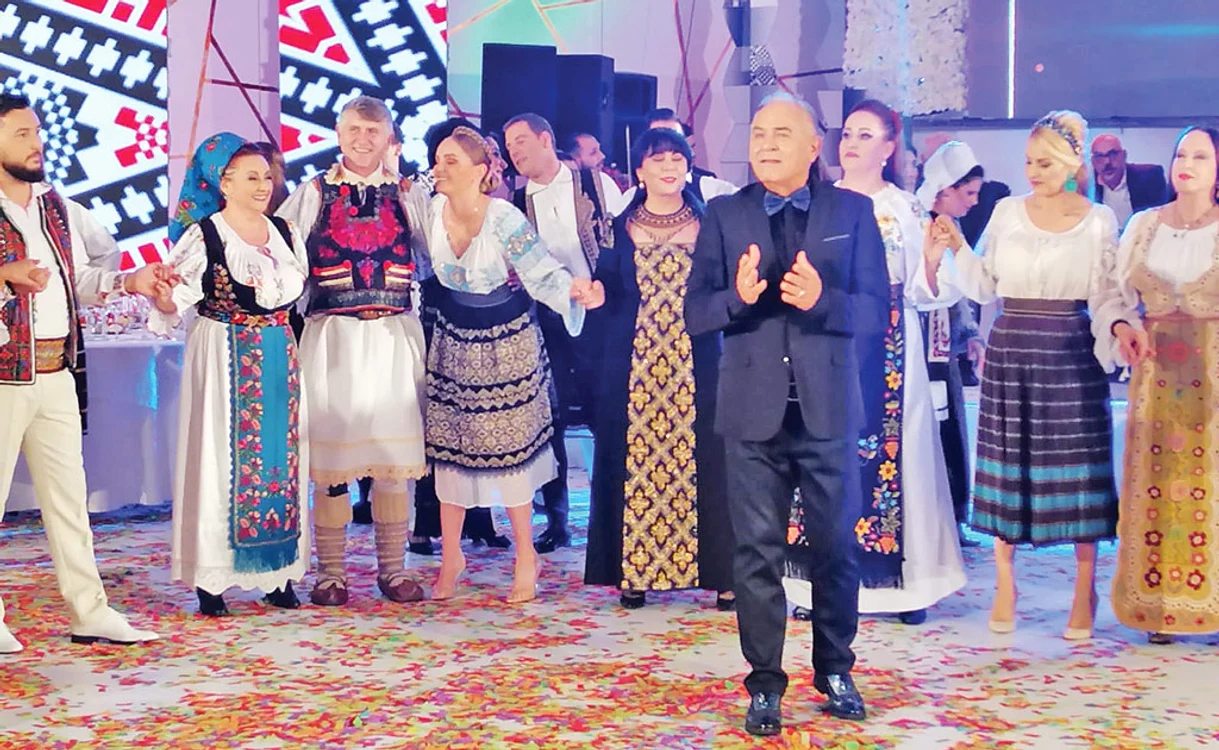 
    Pomohaci si Maria Constantin au dansat pe muzica lui George Rotaru  
