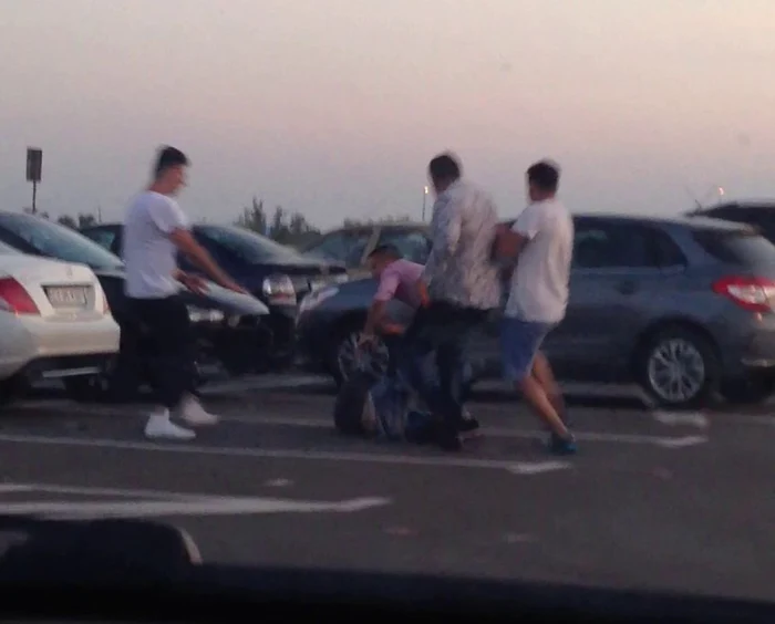 Unul dintre prietenii lui Sârbu a fost rănit serios în bătaie