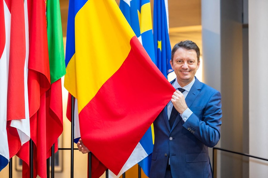 Siegfried Mureșan începe prezentarea programului de guvernare în Parlament. Discuții cu PNL, USR și UDMR. Calendarul întâlnirilor de marți și miercuri