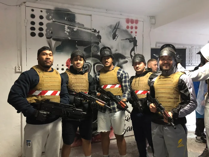 
    Rugbyștii de la CSM București joacă semifinala Cupei României mâine, pe terenul ”zimbrilor”, în fața cărora au cucerit trofeul în sezonul trecutFoto Click!  