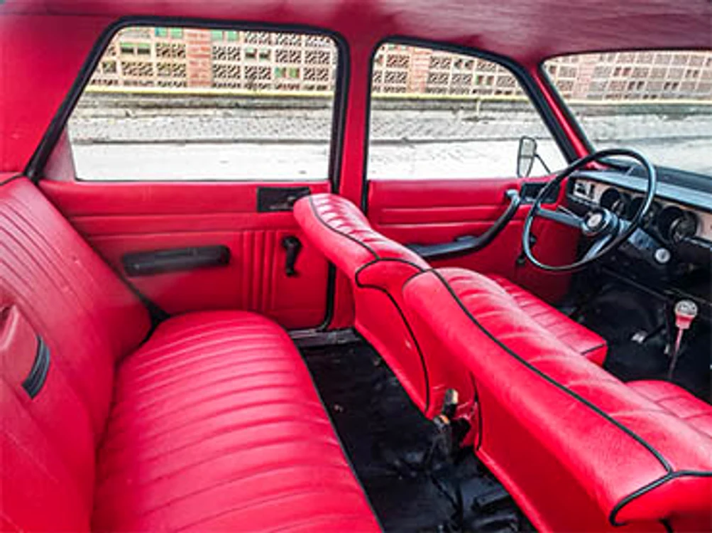 Autoturismul arată perfect şi la interior