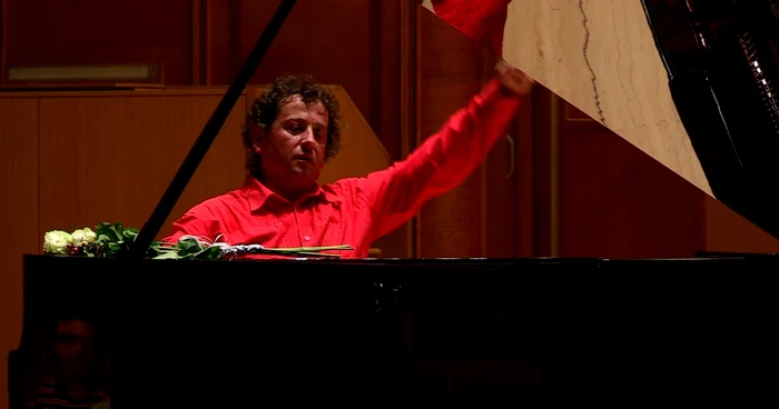 Horia Mihail şi pianul călător