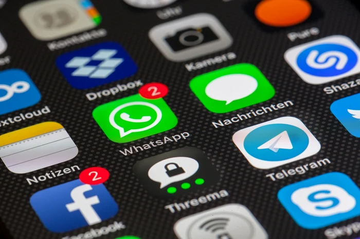 O nouă metodă de fraudă face victime pe WhatsApp / foto: Pixabay