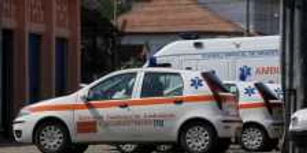 Medicii nu au mai putut face nimic pentru a-l readuce la viaţă pe bătrânul găsit fără suflare în Mihai Bravu (foto: Adevărul)