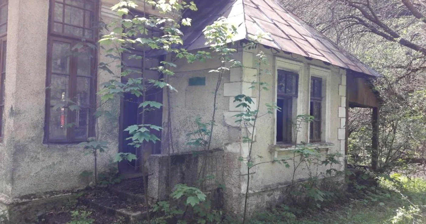 Casa Miloşescu din Tismana a ajuns o ruină