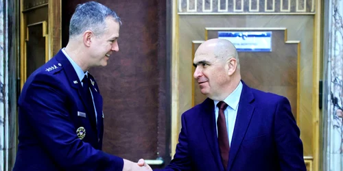 Alexus G Grynkewich și bolojan FB GUV Romaniei jpg