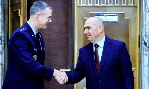 Alexus G  Grynkewich și bolojan FB GUV Romaniei jpg