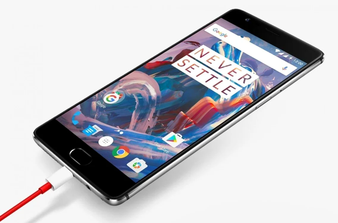 OnePlus 3 e construit din metal şi poate fi cumpărat fără invitaţie.