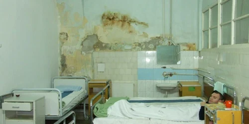 Spitalele sătmărene nu au în dotare echipamentul necesar pentru siguranţa pacienţilor în caz de incendiu
