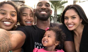 kobe bryant si familia jpeg