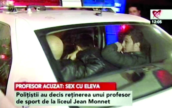 Vineri seara, profesorul  a fost reţinut pentru  24 de ore. Sâmbătă,  judecătorii l-au eliberat