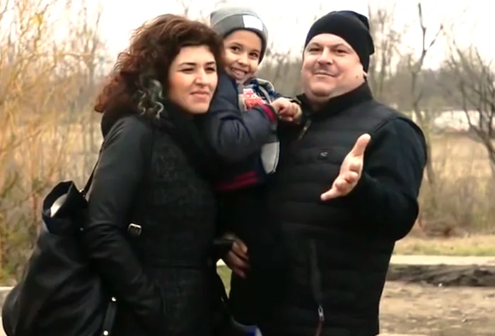 Mihai Bobonete, alături de Cătălina, soția sa, și de fiul său Octavian