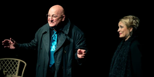 cotimanis pe scena teatrului davila