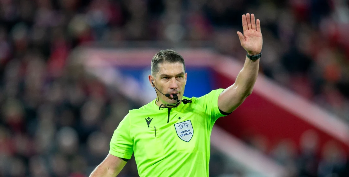 Istvan Kovacs va conduce cel mai important meci al sezonului european. Foto Profimedia