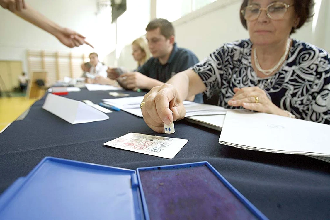 În 2 noiembrie, mergem  să votăm pentru  un nou preşedinte