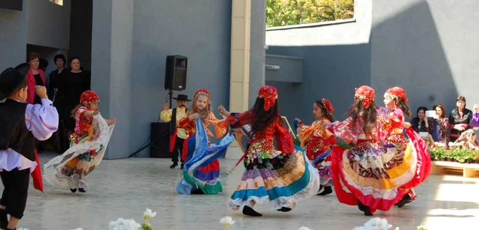 350 de participanţi din toată ţară vor dansa la Târgu Jiu