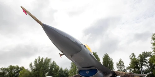 f 16 ucraina/ FOTO:X