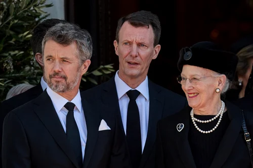 Printul Frederik, Printul Joachim si Regina Margrethe a II a   