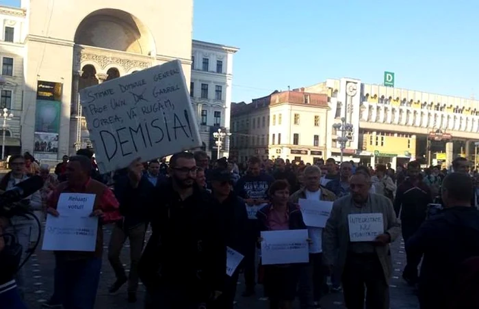 Timişorenii îşi strâng rândurile pe reţelele de socializare FOTO Ştefan Both