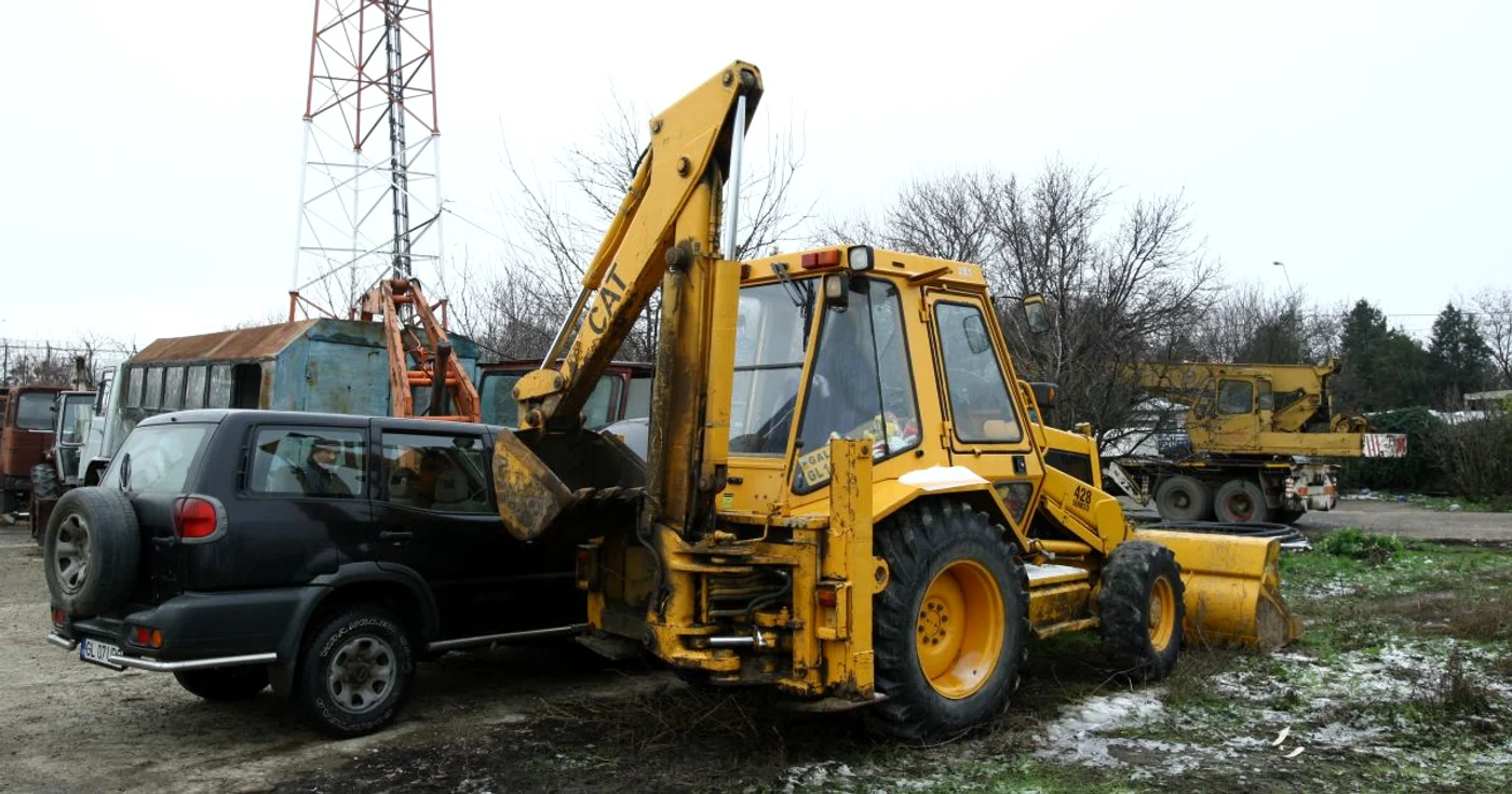 Multe utilaje scoase la licitaţie sunt esenţiale petntru îndiguiri Foto Corina Tătaru