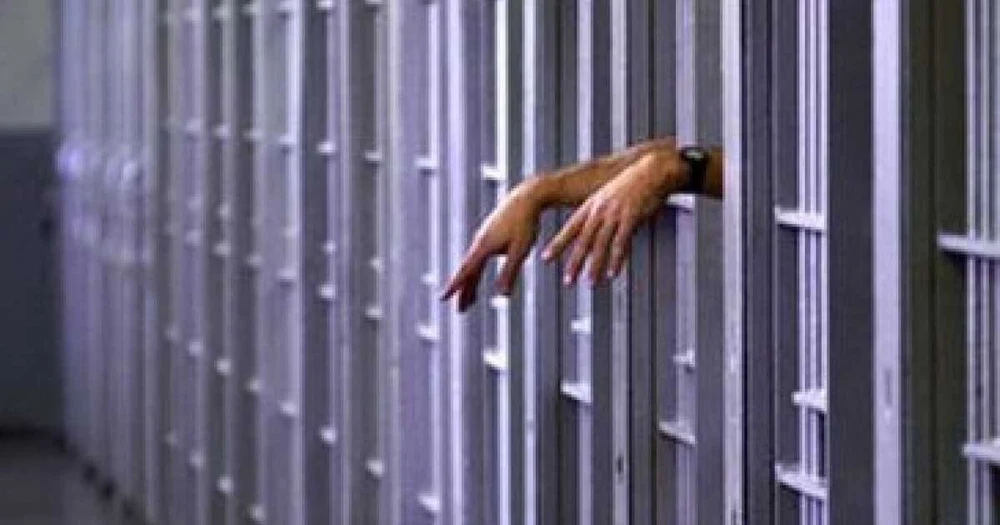 Un doctorand iranian a ajuns la închisoare după un gest făcut în timpul susținerii tezei în Franța