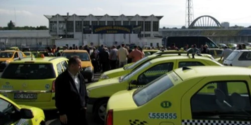Bacău: Prefectul trimite taximetriştii la Tribunal