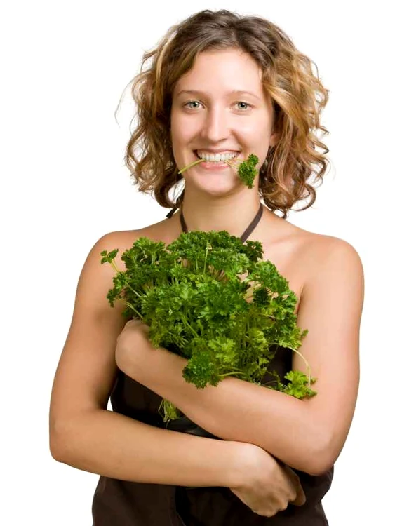 
    Pătrunjelul are efecte nebănuite în multe afecţiuni şi probleme de sănătate. (Foto: Shutterstock)  