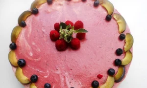 tort de prune cu menta jpeg