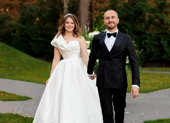 Alin Bodnar și consiliera lui Bolojan, Bianca-Teodora Firezar, și-au oficializat relația. FOTO: FB
