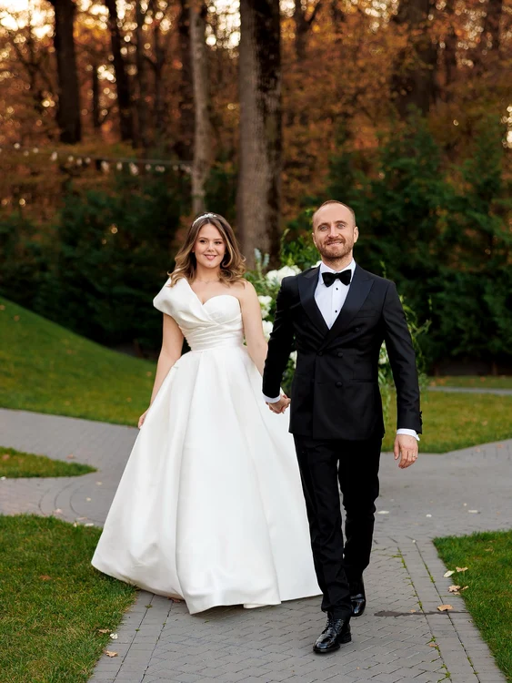 Alin Bodnar și consiliera lui Bolojan, Bianca-Teodora Firezar, și-au oficializat relația. FOTO: FB