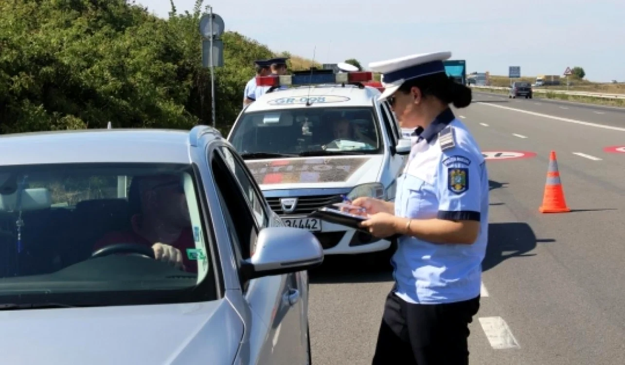 Poliţiştii rutieri au reţinut 5 permise auto                                                 FOTO IPJ Giurgiu