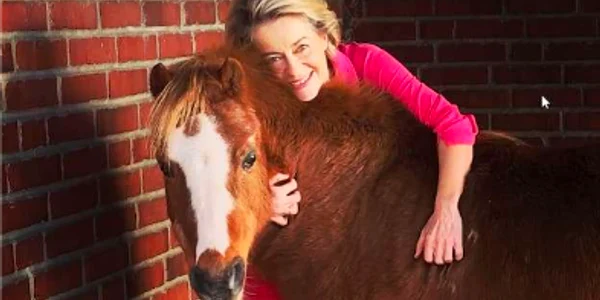 Ursula von der Leyen deplânge moartea unuia dintre poneii săi FOTO bild.de
