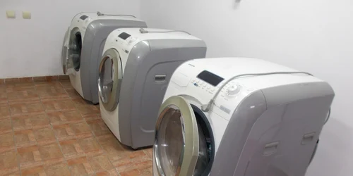 masini spalat baia comunala