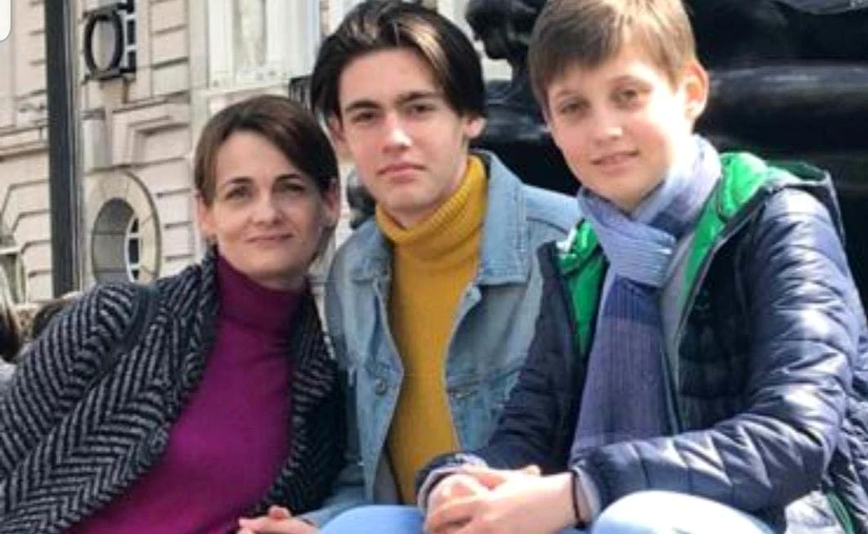 Luca și Filip, comorile actriței