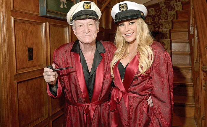 
    Crystal şi Hugh Hefner  s-au căsătorit  în decembrie 2012  