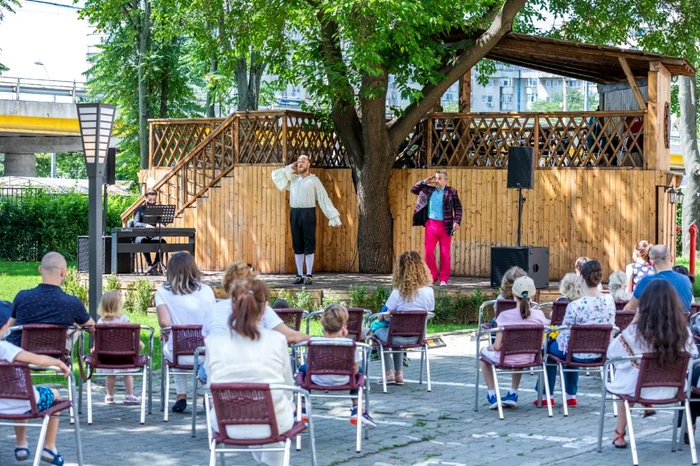 
    Spectacolele de teatru au loc în grădiniFoto: Primăria Capitalei  