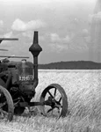 Tractor german fabricat în perioada interbelică (© Bundesarchiv, Bild183-R0210-336 / CC-BY-SA 3.0)