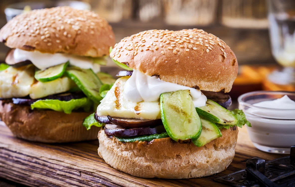 burgeri vegetarieni, dovlecei, branza