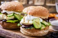 Burger vegetarian  Sursa imagine shutterstock 517171291 jpg