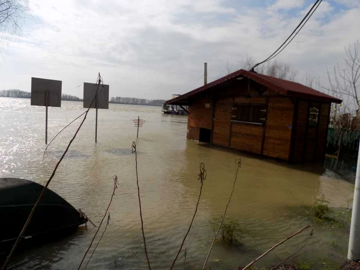 Faleza Dunării inundată la Galaţi în data de 30 martie 2018 FOTO Costel Crângan