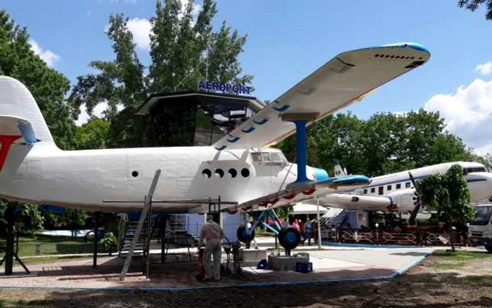 Aeroportul de la Buziaş are două avioane FOTO Ştefan Both